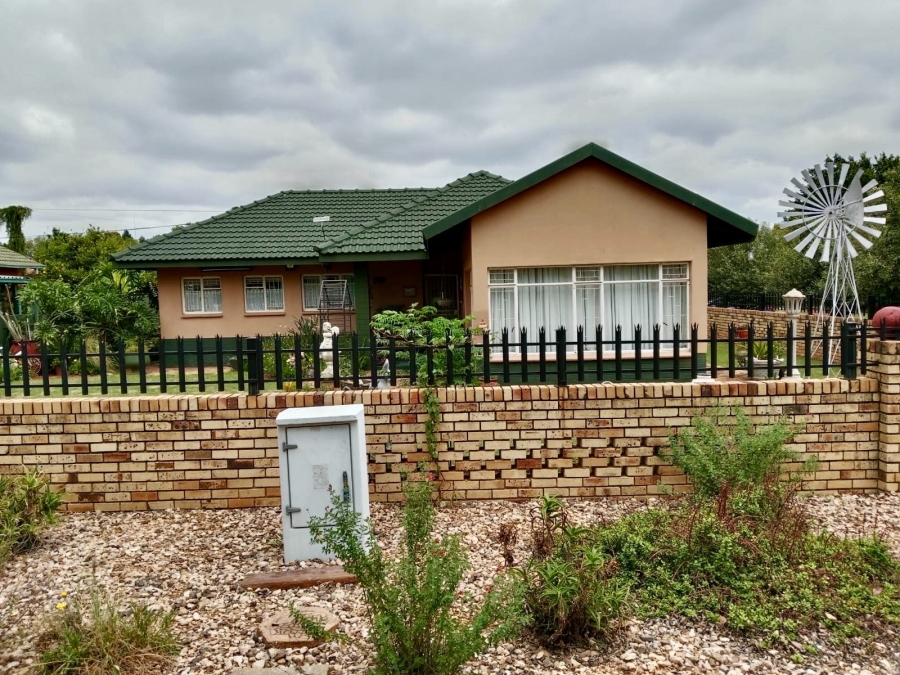 3 Bedroom Property for Sale in Stilfontein Ext 4 North West